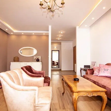Luxurious Central *